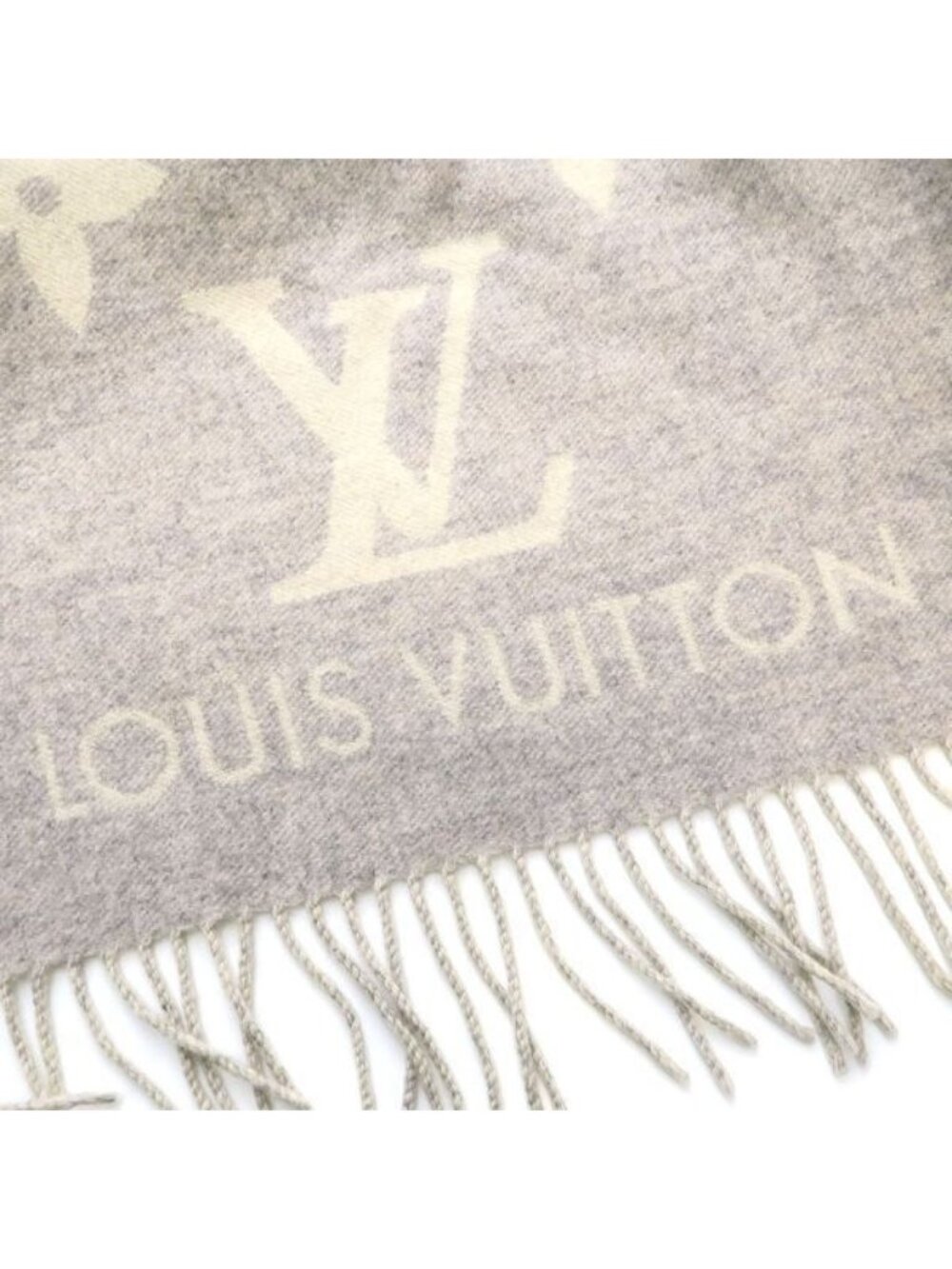 Louis Vuitton Echarpe Reykjavik Scarf - Picture 3 of 9